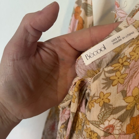 Be Cool Floral Sundress with Pink and Orange Flowers Medium Gauze - Picture 4 of 9